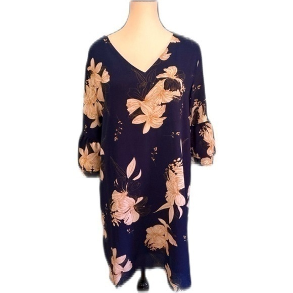 Women’s Short Sleeve Knee Length Dress - Size 10 - NWOT - Picture 1 of 4